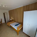 Victoria - Na Parterze Z Lazienkami Z Oddzielnym Wejsciem I Tarasem - Posilki W Zaprzyjaznionym Obiekcie Atlantis Zaraz Obok, Slynacym Z Wybornej Kuchni I Swietnych Opini! 3* Grzybowo